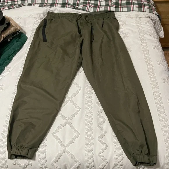 9 pair pants/shorts XXL - Picture 11 of 15
